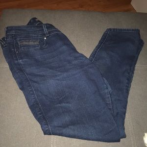 Levi’s Demi Curve Jeans
